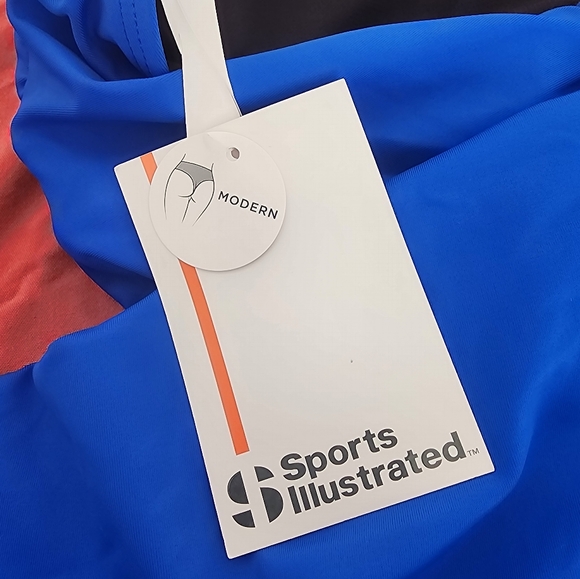 Sports Illustrated Zip Up Chest One Piece Size XL New - Picture 4 of 5